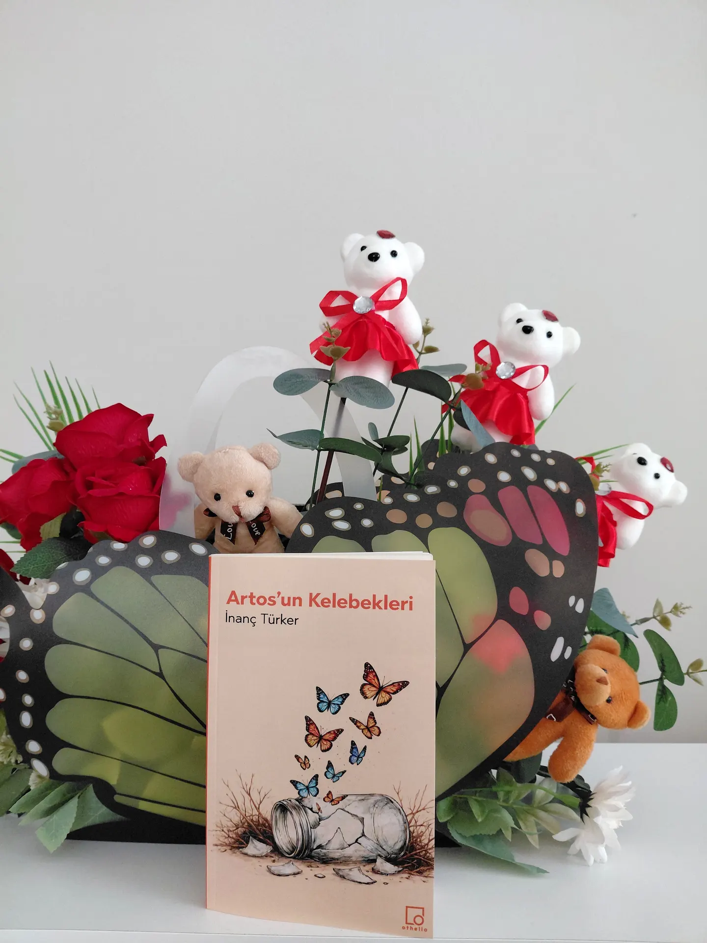 Artos’un Kelebekleri